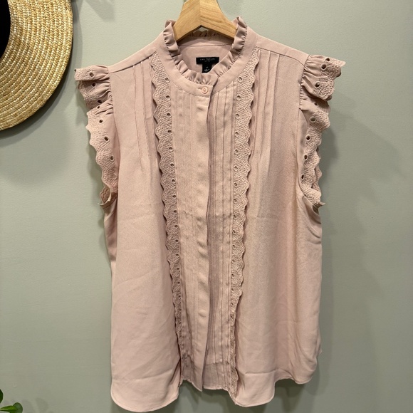 Ann Taylor Tops - Ann Taylor Soft Pink Large Petite Eyelet Trim Sleeveless Top